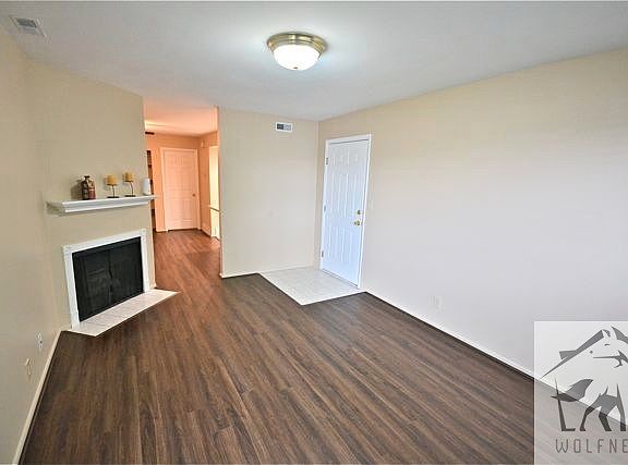 4th image of 265 E Hill Ave