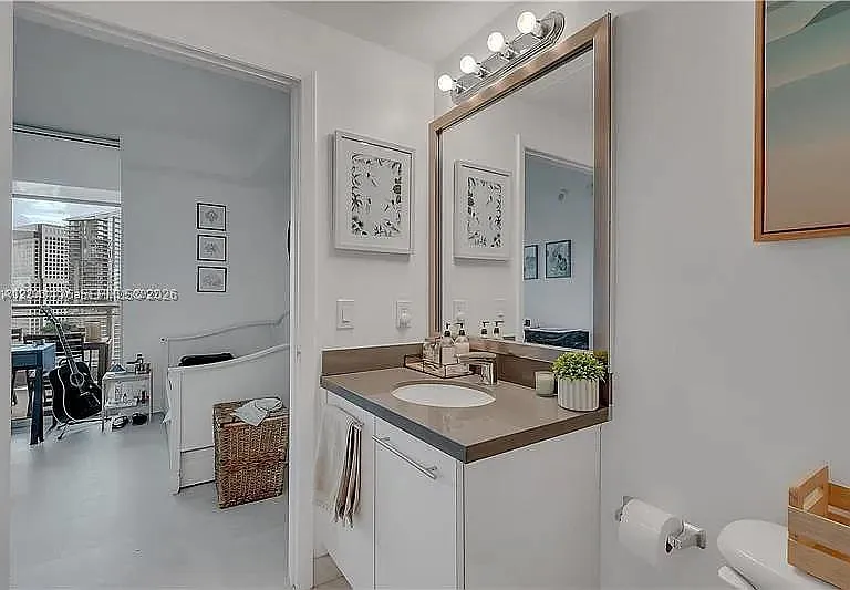 90 SW 3rd St #3211 — Photo 21