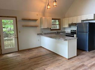 1113 Porter Dr, Bushkill, PA 18324