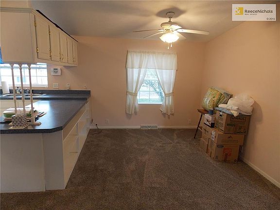 4th image of 206 NE Cottonwood St