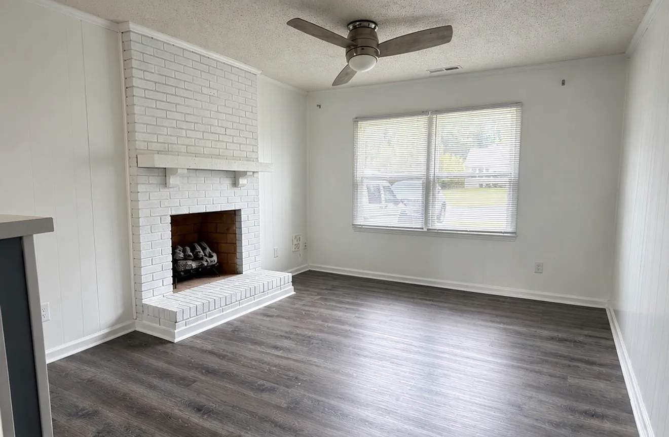 3 bed, 1676 sqft, $2,100 — Photo 4