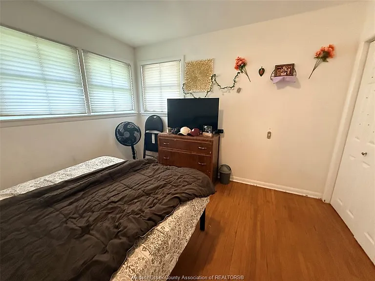 3087 Avondale Ave — Photo 8