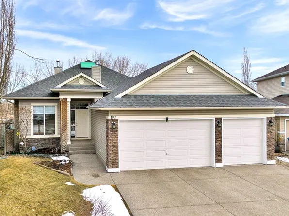 151 SW Hawkmere Vw, Chestermere, AB T1X 1T8