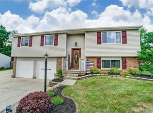 611 Jamestown Dr, Miamisburg, OH 45342