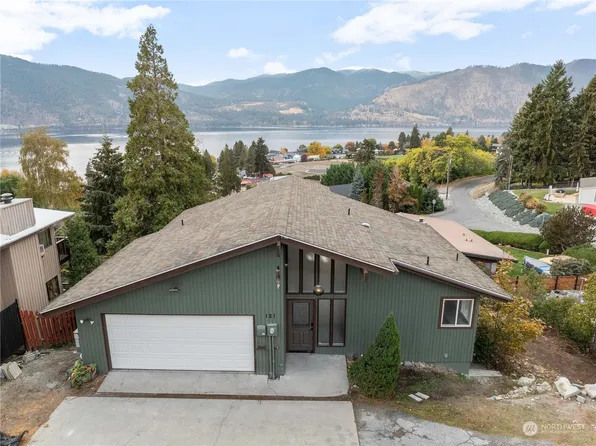 121 Olive Avenue, Manson, WA 98831