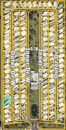 4th image of 218 Outer Dr