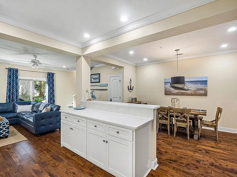 802 Reserve Ln — Photo 14
