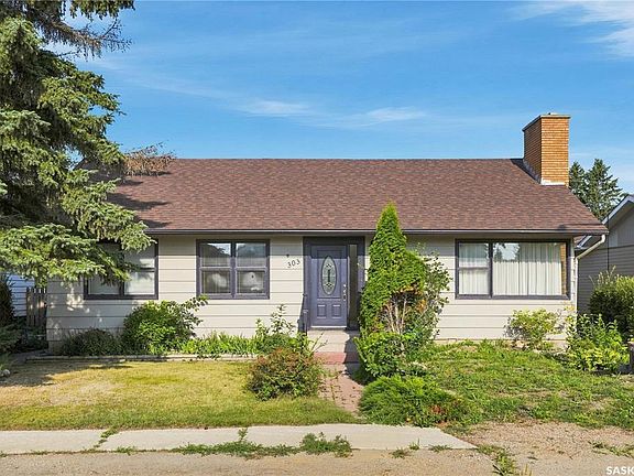 2nd image of 303 Oronsay STREET