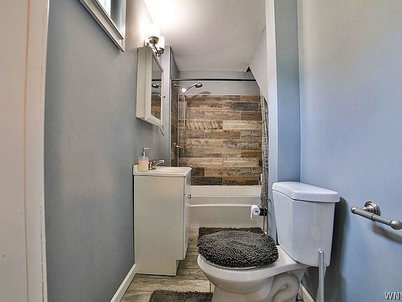 3rd image of 108 Hirschbeck St