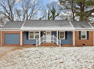 426 Nicewood Dr, Newport News, VA 23602