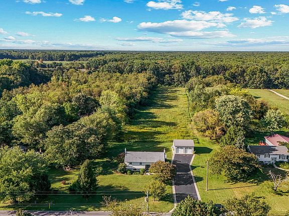 3rd image of 1683 Dutch Mill Rd