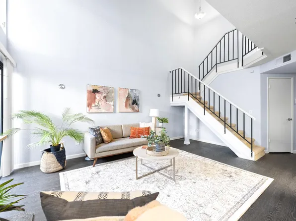 1407 Hood Rd, Sacramento, CA 95825