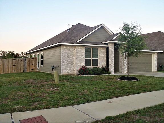 3rd image of 15301 Carriker Ct