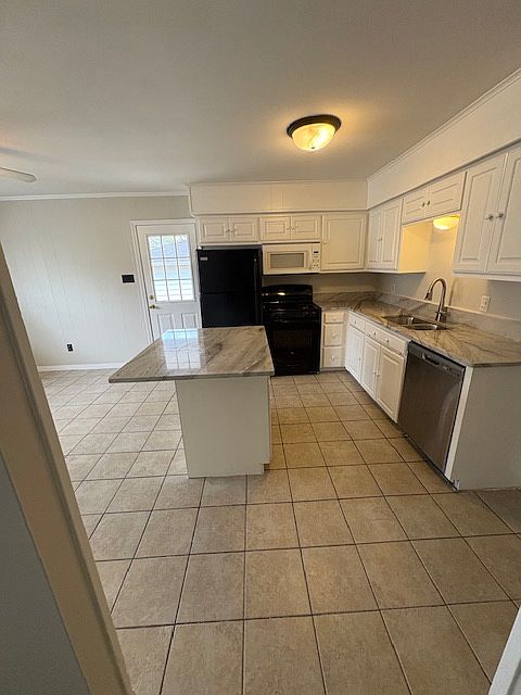 Kitchen/eating area