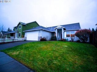 860 Meadowlawn Pl, Molalla, OR 97038