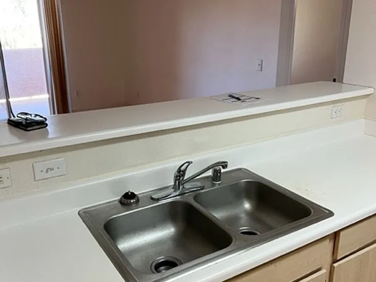 1150 N Buffalo Dr #2017 — Photo 4