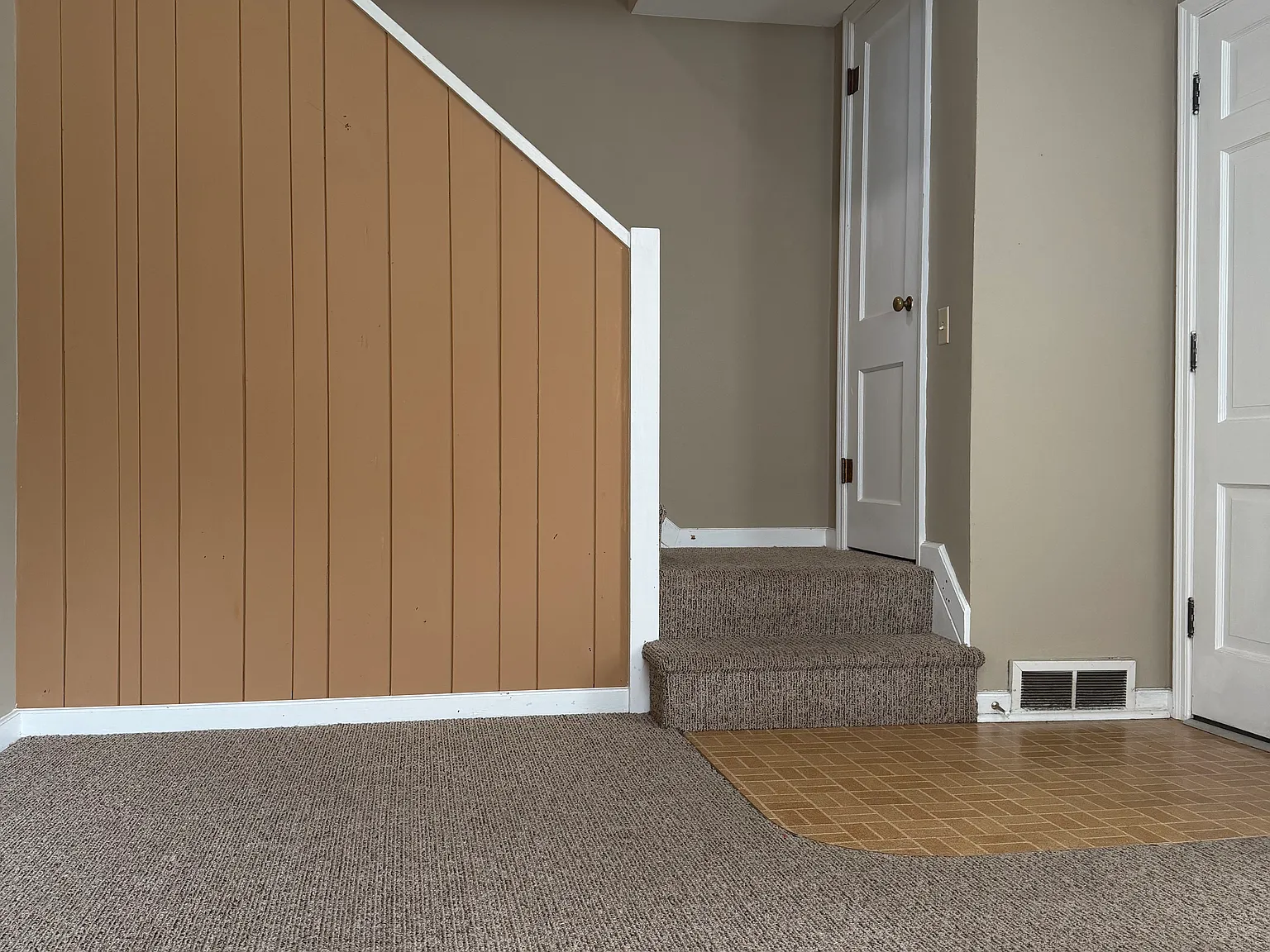 2 bed, 900 sqft, $995 — Photo 4