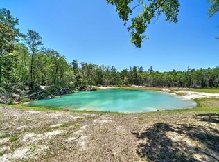 5742 Strickland Rd, Ebro, FL 32437