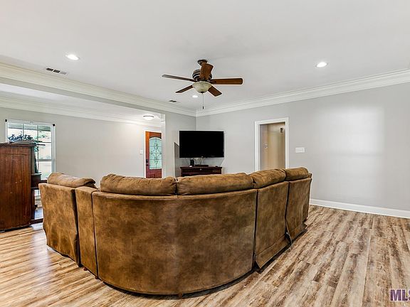 5th image of 10614 White Pine Dr