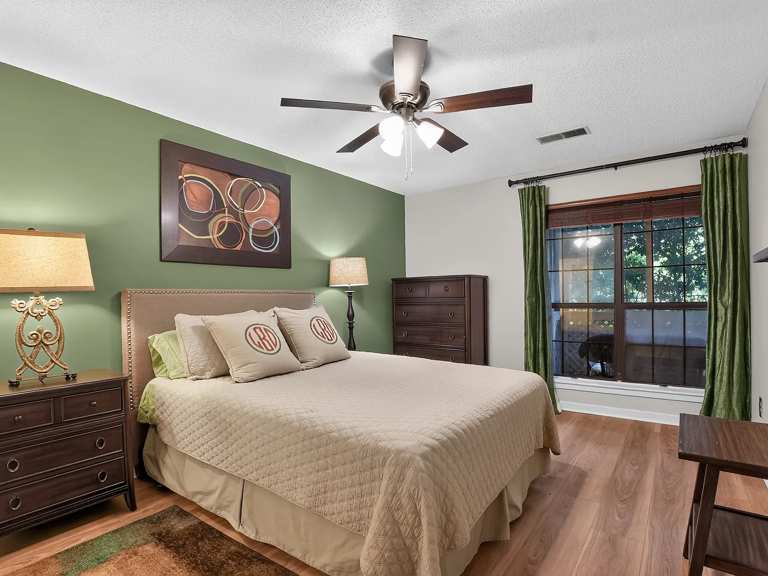2 bed, 1105 sqft, $3,700 — Photo 4