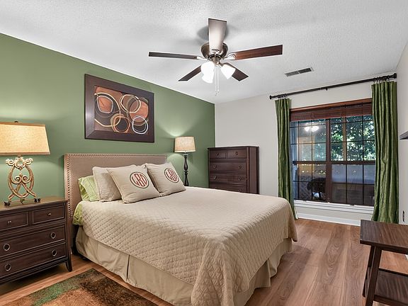 4th image of 352 Sandpiper Dr APT C