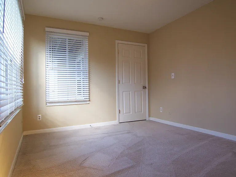 111 Fieldcrest St #205 — Photo 6