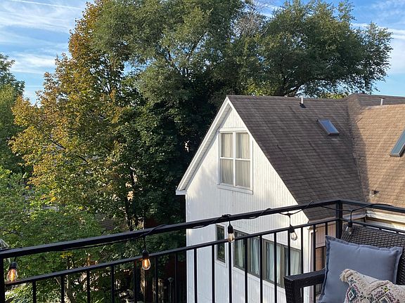 4th image of 2537 N Sawyer Ave #3B