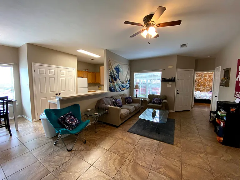 1127 Welsh Ave — Photo 4