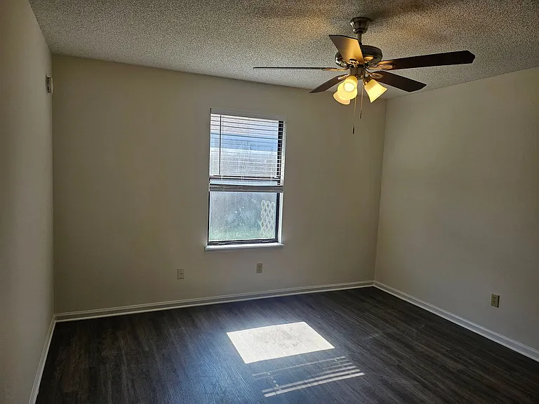 1342 Independence Dr #C — Photo 8