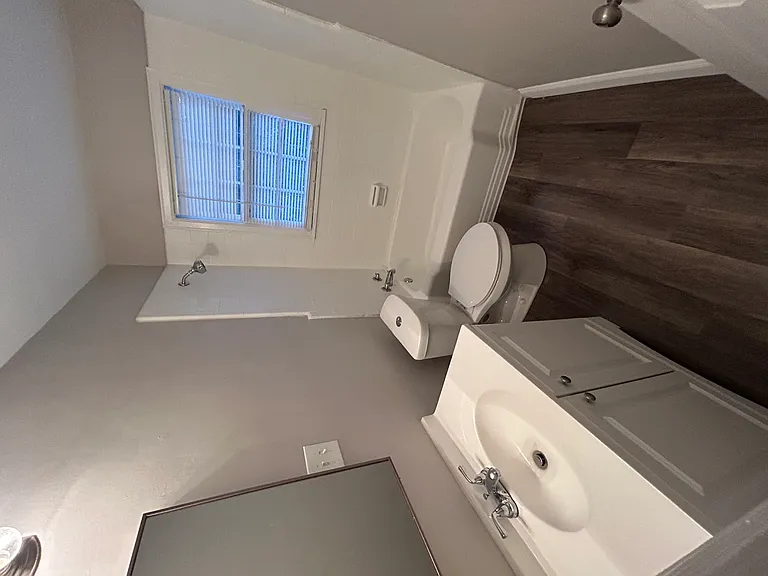 2871 Blount St — Photo 7