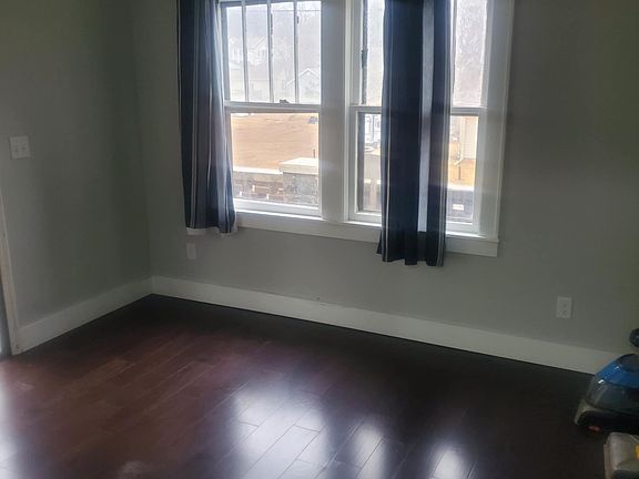 2nd image of 2719 Lafayette St