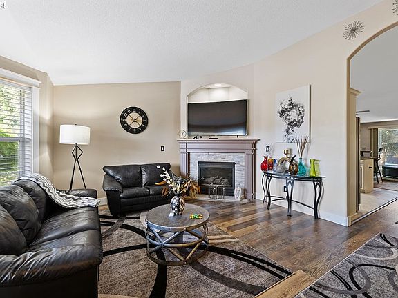 4th image of 5408 NE 55th St