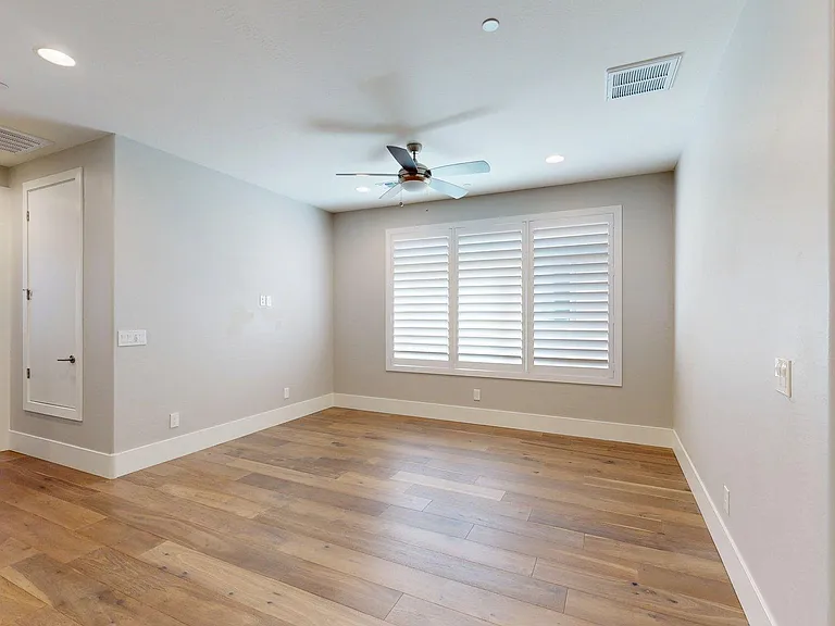 23190 N 74th Pl — Photo 13