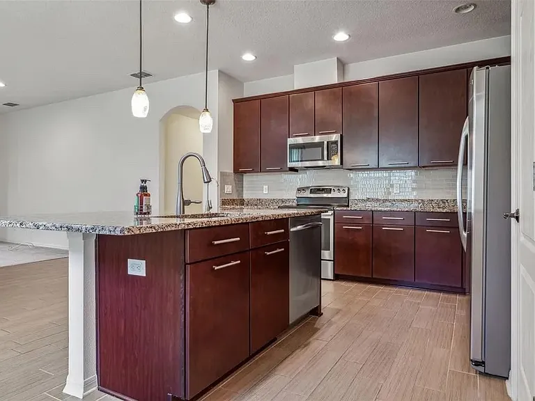 10625 Pictorial Park Dr — Photo 4