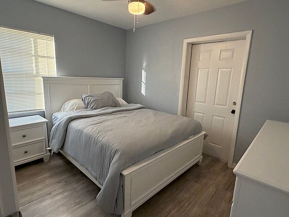 2nd image of 4202 Empire Pl