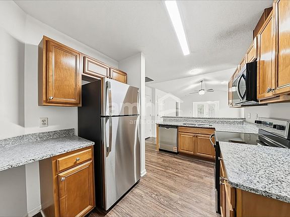 4th image of 145 Cameron Way Cir