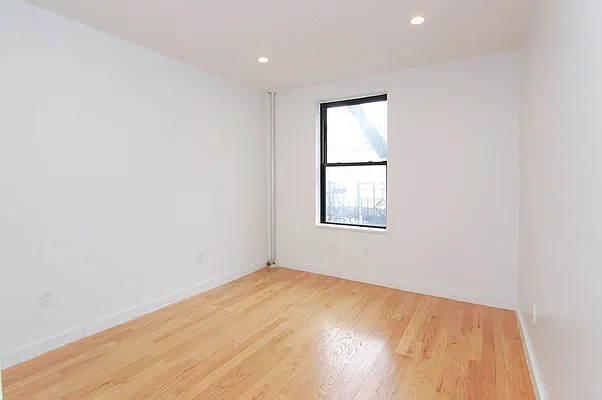 Rented by Bohemia Realty Group | media 31