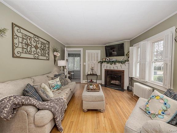 2nd image of 18 yale Place