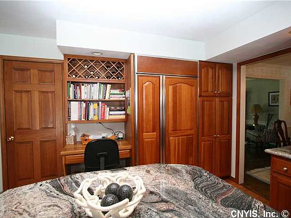 5th image of 3960 Bowdoin Ln