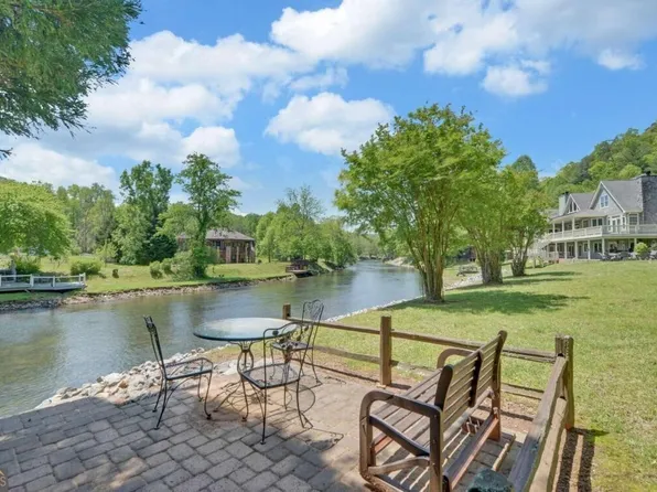 33 Toccoa River Ln, Mineral Bluff, GA 30559
