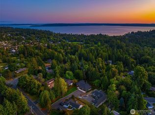 17163 4th Ave SW, Seattle, WA 98166