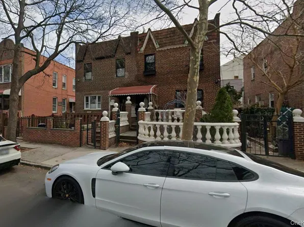 23-61 19th Street, Astoria, NY 11105
