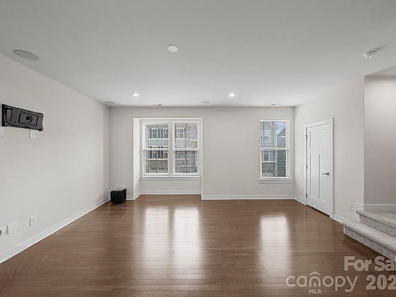 5th image of 1835 Shumard Ln