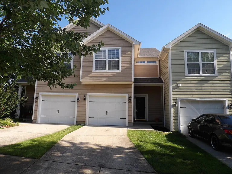 108 Charleston Ct — Photo 5