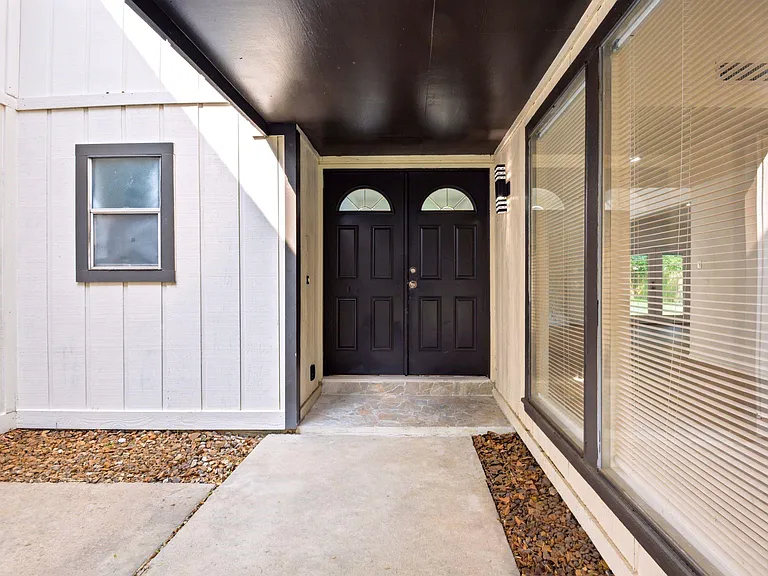 19407 Enchantford Ct — Photo 5