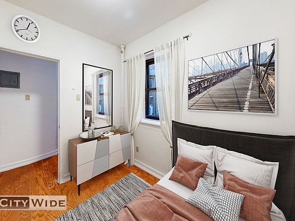 3rd image of 407 W 50th St APT 19