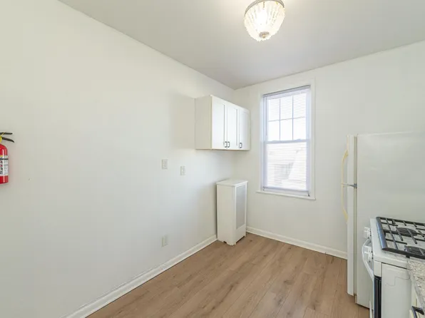 1308 27th Street image 11 of 15