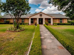1371 S Hulgan Cir, Desoto, TX 75115