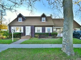 78-56 270th St, New Hyde Park, NY 11040