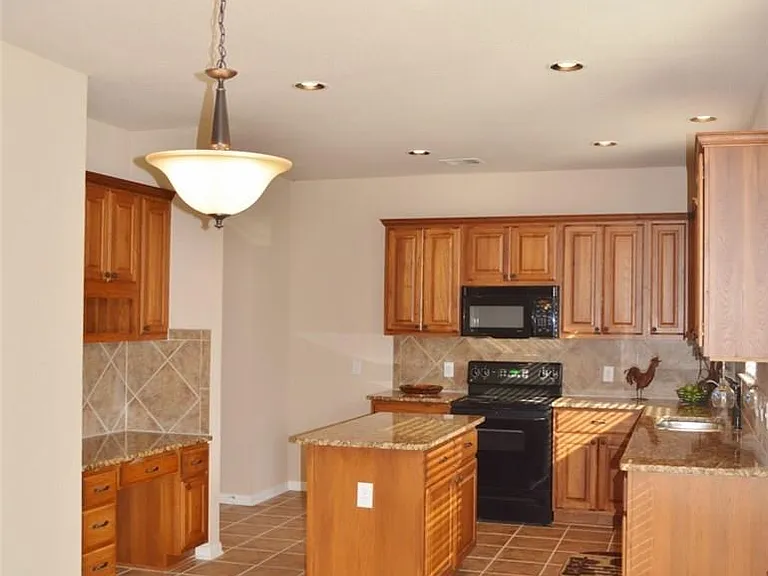 2716 Costa Azul Cv — Photo 8